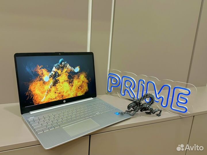 HP intel 11gen/16gb/ssd512/UHD/ips Full HD