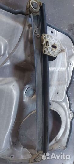 Стеклоподъемник передний правый на Audi A8 D3