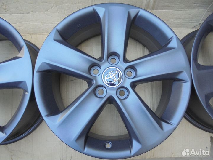 Оригинальные литые диски Toyota Rav 4 7J R17 et39