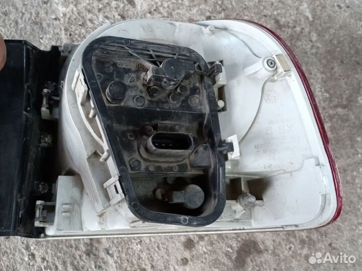 Фонарь задний Volkswagen touareg 1