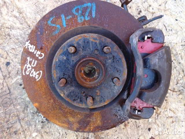 Кулак поворотный правый Toyota Camry 6 XV40