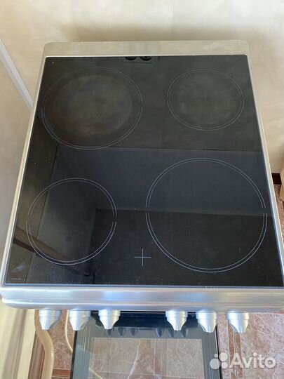 Плита электрическая Hotpoint Ariston