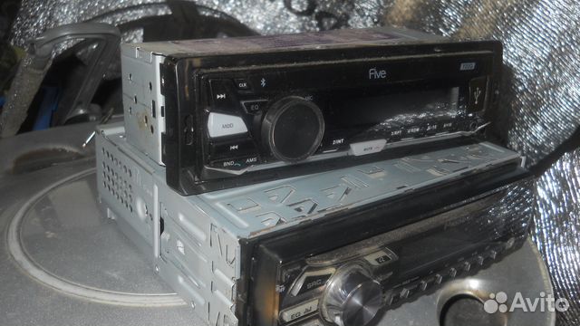 Пара автомагнитол одним лотом