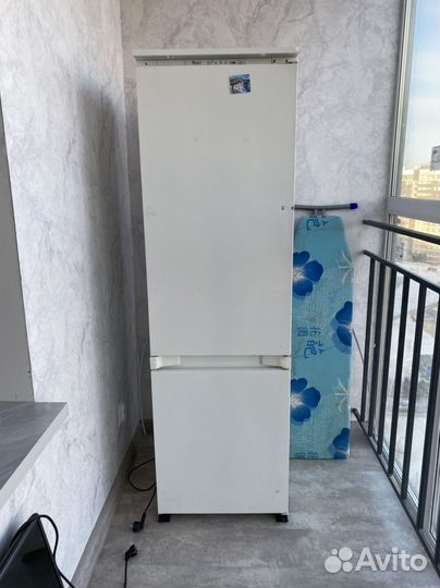 Холодильник бу whirlpool