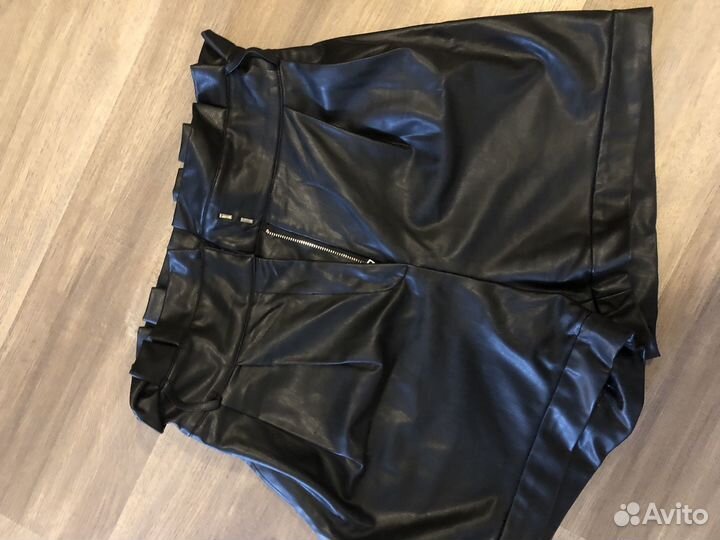 Классические шорты женские