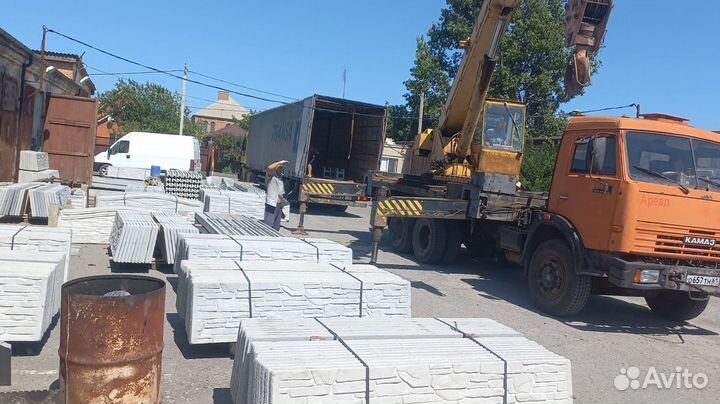 Бетонный забор