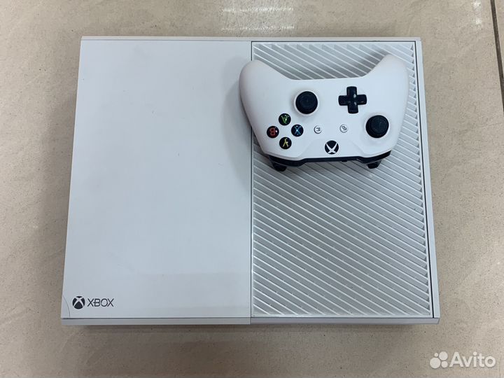 Игровая приставка Xbox One