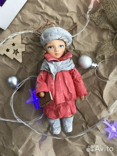 Ватные елочные игрушки. Кукла с книжкой