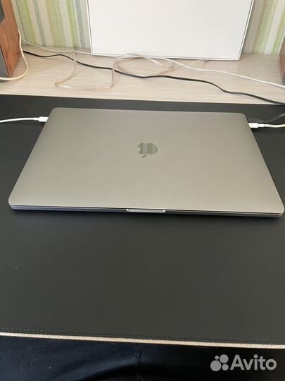 Apple MacBook Pro 15 2016 i7 256 gb