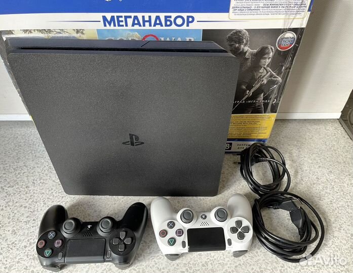 Sony Playstation 4 + 200 игр