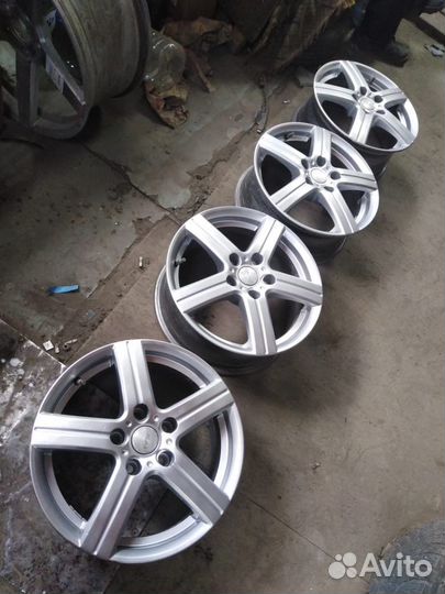 Шинка диски литые ровные не варенные р 16