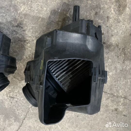 Корпус воздушного фильтра audi a8 d4 4.2 cdr