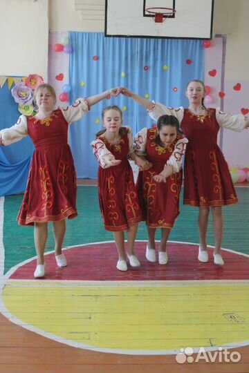 Русский народный костюм для девушек