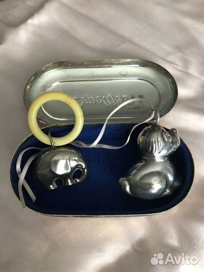 Антикварная погремушка в футляре