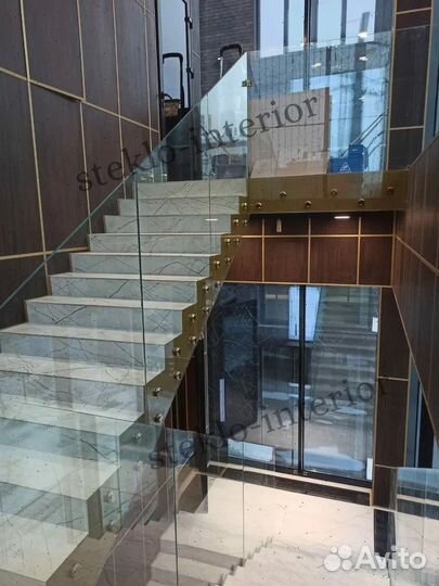 Стеклянные лестничные ограждения