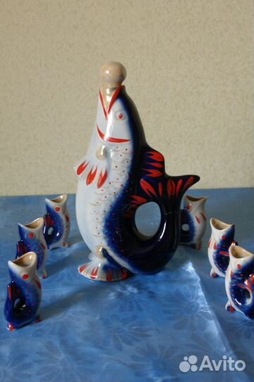 Фарфоровая статуэтка графин рыбка и стопки рыбки