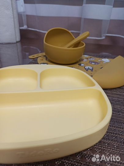 Детская силиконовая посуда на присосках