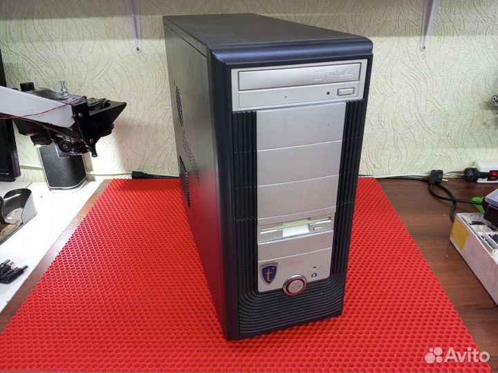 Черный корпус для компьютера