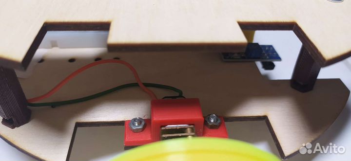 Роботот на базе ардуино