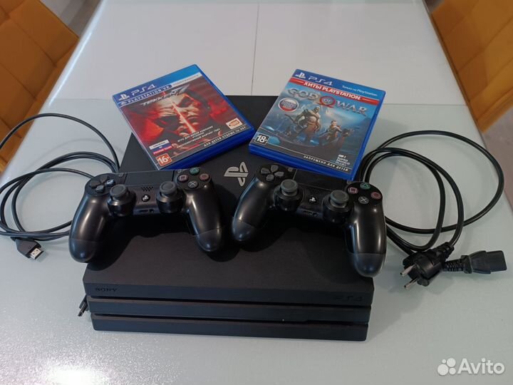 Sony playstation 4 PS4 pro 1tb с 2 играми