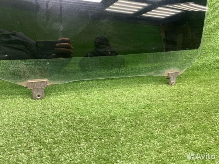 Стекло двери заднее левое Hyundai Elantra 3 XD