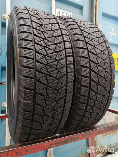 Bridgestone Blizzak DM-V2 225/65 R17