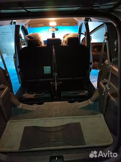 Toyota Sienta 1.5 CVT, 2013, 160 000 км