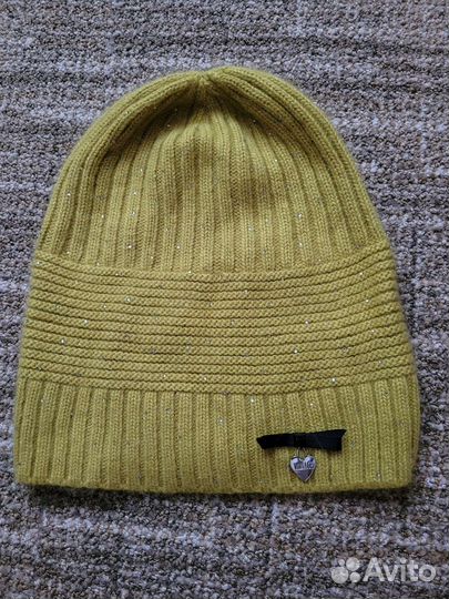 Шапки женские новые