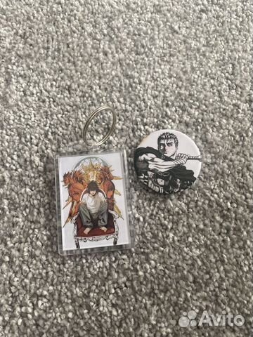 Брелок и значок аниме