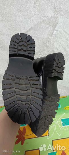 Ботинки женские 38