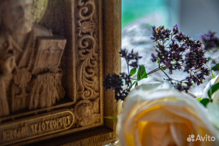 Икона резная Николай Чудотворец