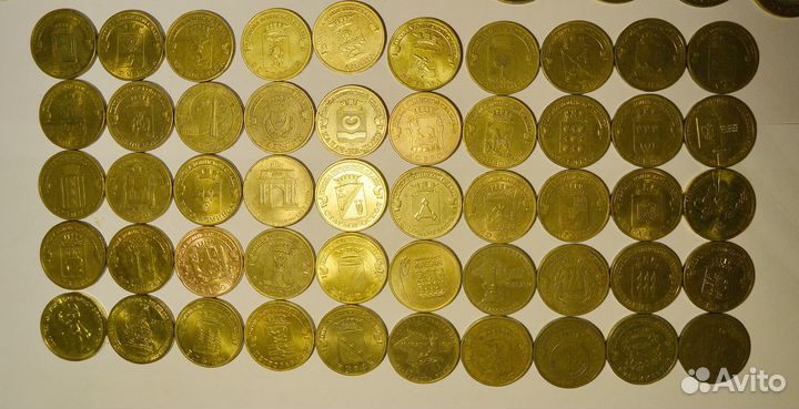 Коллекция 10-рублевых монет биметалл и гвс. 100 шт