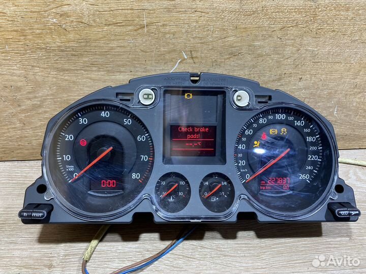 Панель приборов VW Passat B6 бензин 1121126