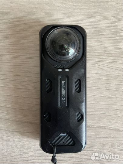 Экшен камера insta360 x4