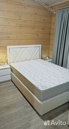 Кровать с подъемным механизмом