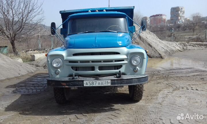 Доставка сыпучих материалов ЗИЛ 555