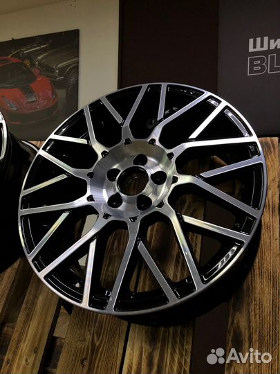 X'trike X-133 7,5\R18 5*114,3 ET45 d66,1 BK/FP