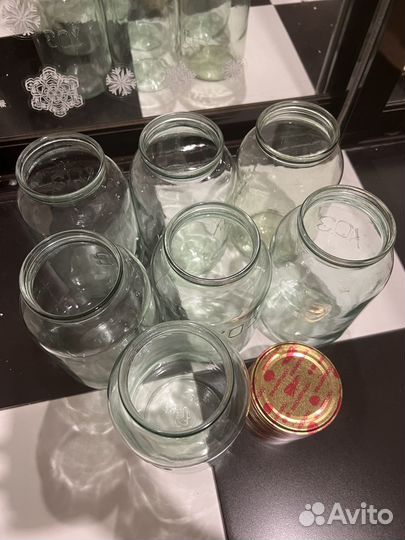 Банки 1,5 л, крышки в подарок