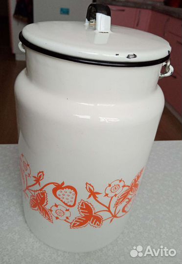 Бидоны и чайник эмалированный СССР