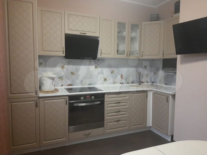 2-к. квартира, 58,8 м², 1/16 эт.