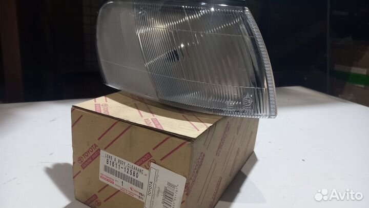 Фонарь габаритный передний правый Toyota Corolla