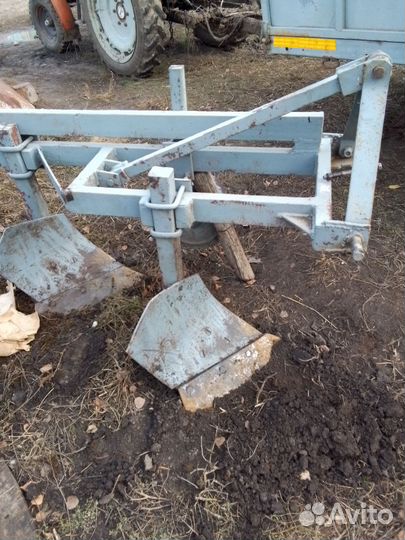 Плуг для трактора