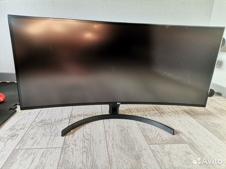 Монитор б/у LG 34