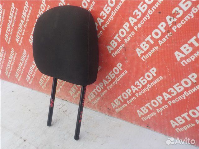 Подголовник задний правый Renault Logan K7M 2015