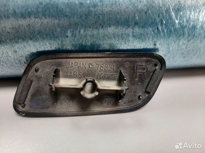 Крышки омывателя фар Land Cruiser 200 2007-2012