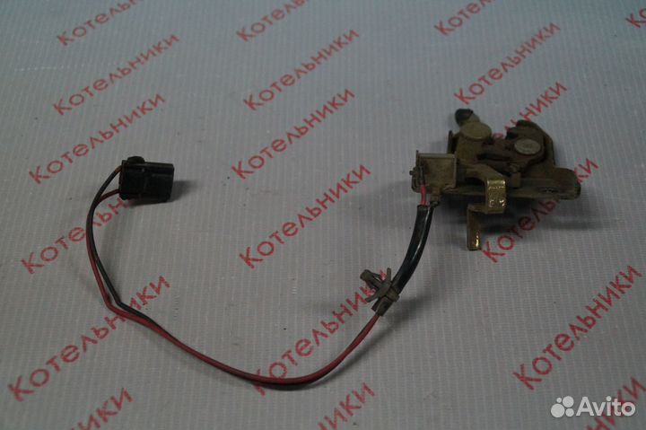 Nissan 84630-0N860 Замок багажника