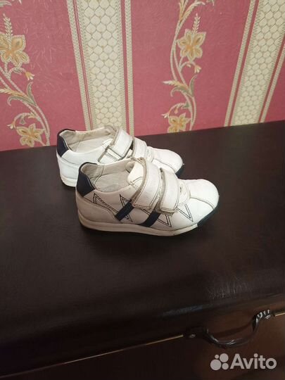 Кроссовки детские