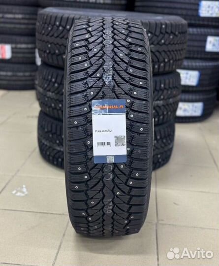 Formula Ice 215/50 R17 95T