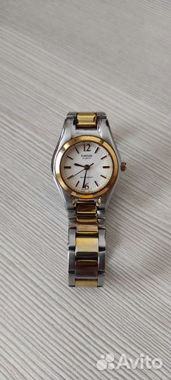 Часы женские Casio