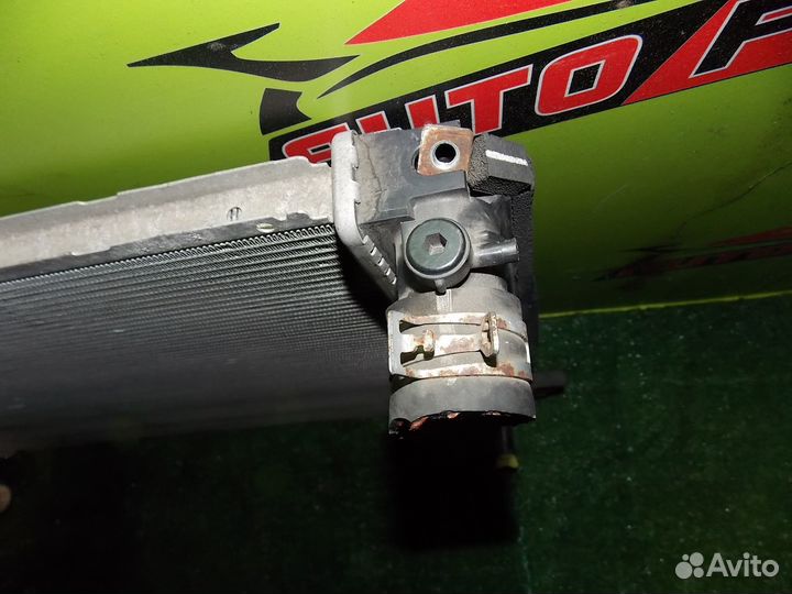 Радиатор двс lexus,toyota MHU23,MHU28W,MHU38W,MHU3